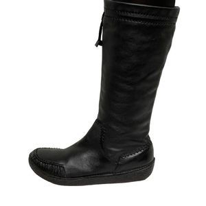 EUC SZ 7.5 Clarks Tall Boots Black Soft Leather Moccasin
